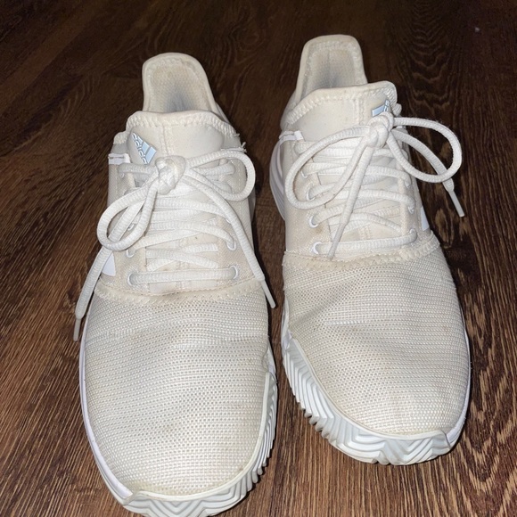 White adidas tennis shoes - Picture 2 of 6